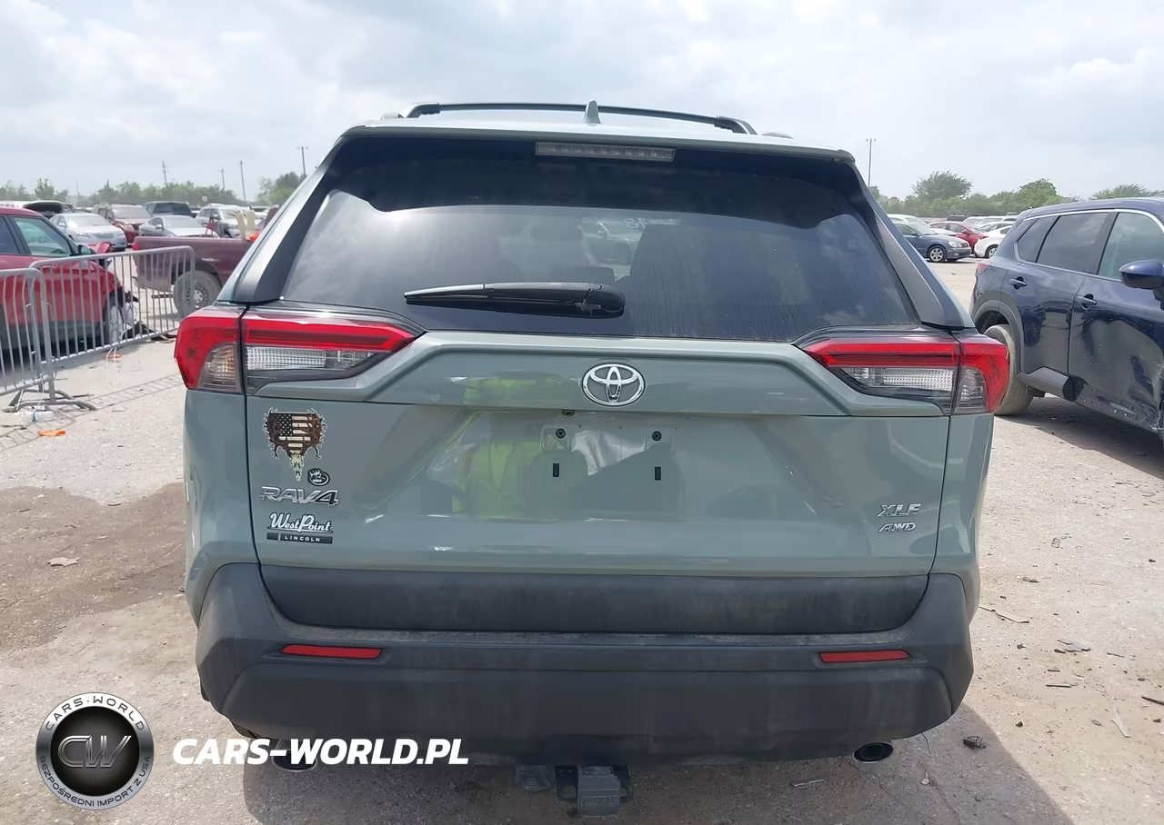 2021 Toyota Rav4 Xle VIN:2T3P1RFV3MW169806 - 16