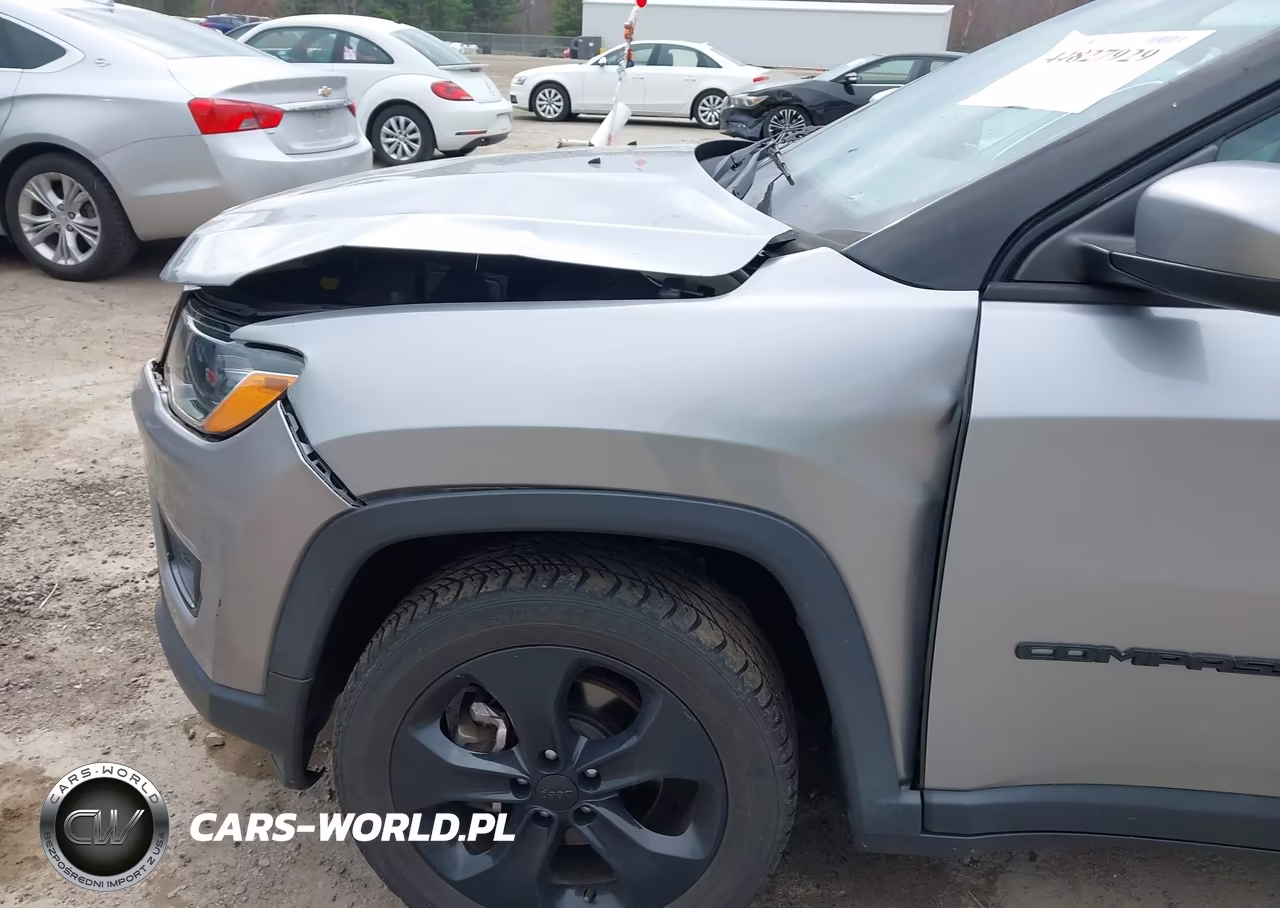 2018 Jeep Compass Altitude 4X4 VIN:3C4NJDBB0JT313482 - 18