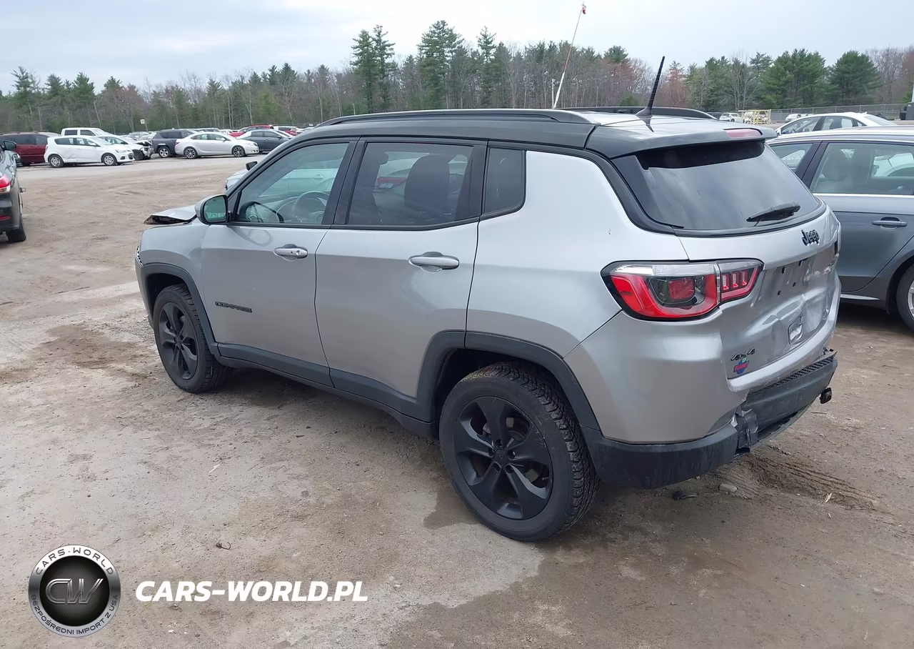 2018 Jeep Compass Altitude 4X4 VIN:3C4NJDBB0JT313482 - 3