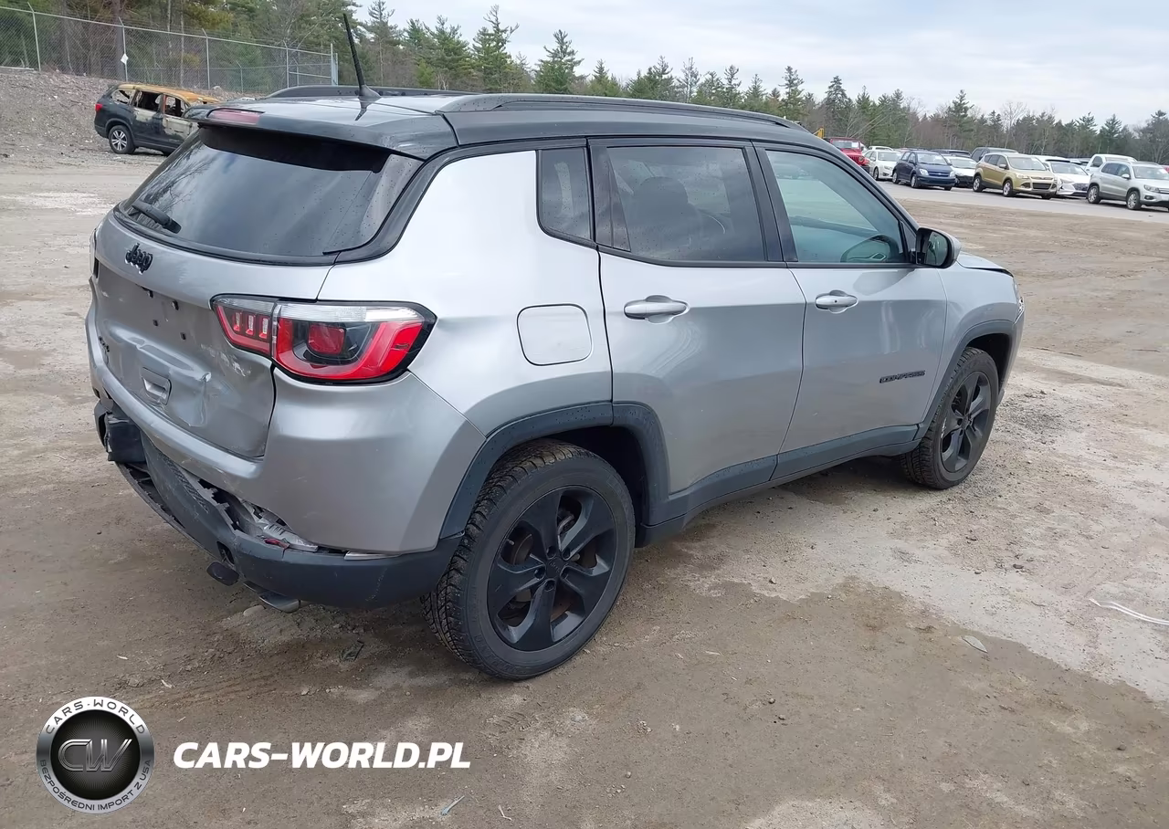 2018 Jeep Compass Altitude 4X4 VIN:3C4NJDBB0JT313482 - 4