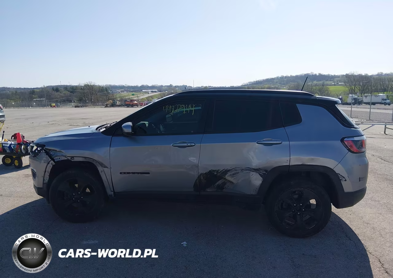 2019 Jeep Compass Altitude 4X4 VIN:3C4NJDBBXKT734790 - 13