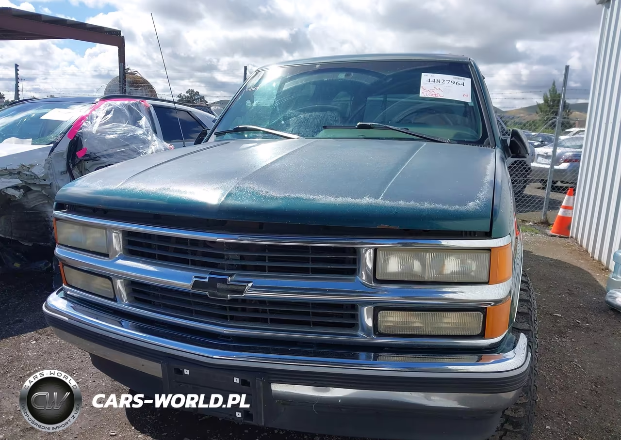 1996 Chevrolet Suburban C1500 VIN:3GNEC16R6TG169844 - 12