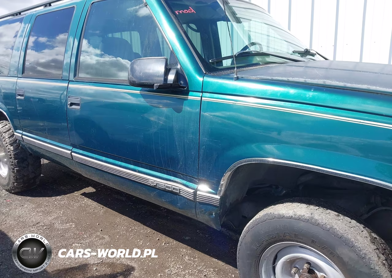1996 Chevrolet Suburban C1500 VIN:3GNEC16R6TG169844 - 6