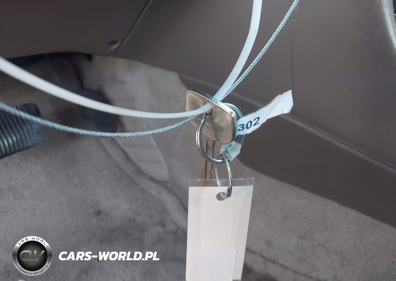 1999 Toyota Camry Le VIN:4T1BG22K4XU520893 - 11