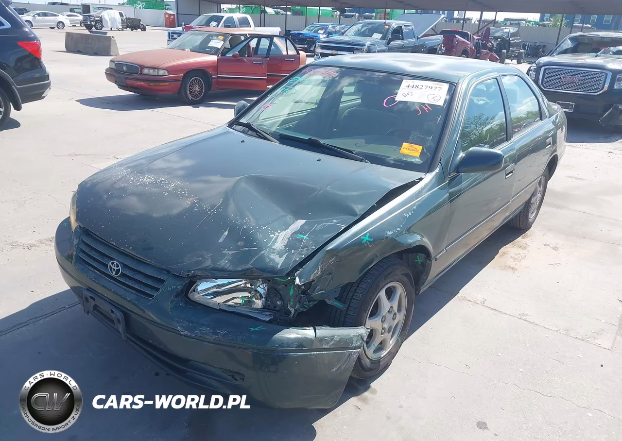 1999 Toyota Camry Le VIN:4T1BG22K4XU520893 - 2