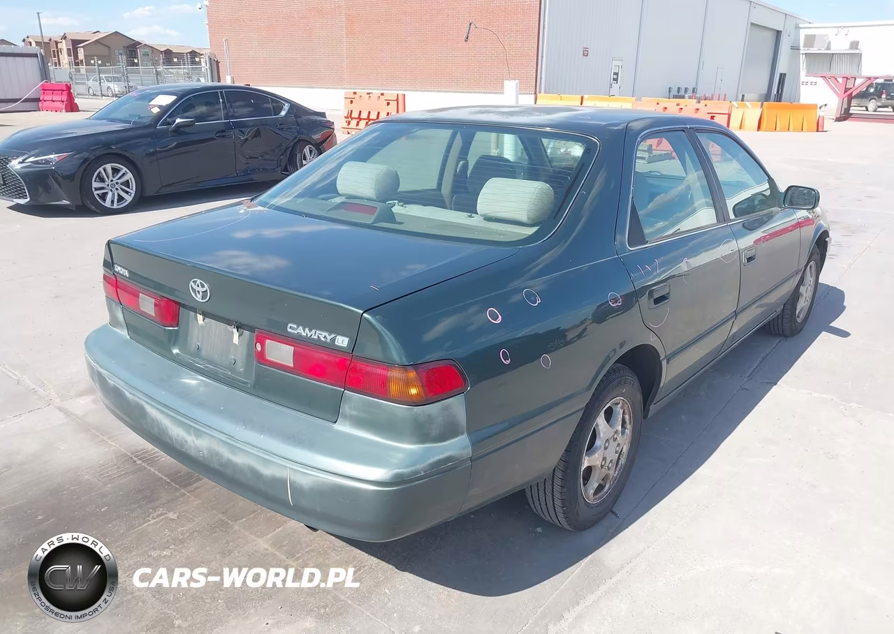 1999 Toyota Camry Le VIN:4T1BG22K4XU520893 - 4
