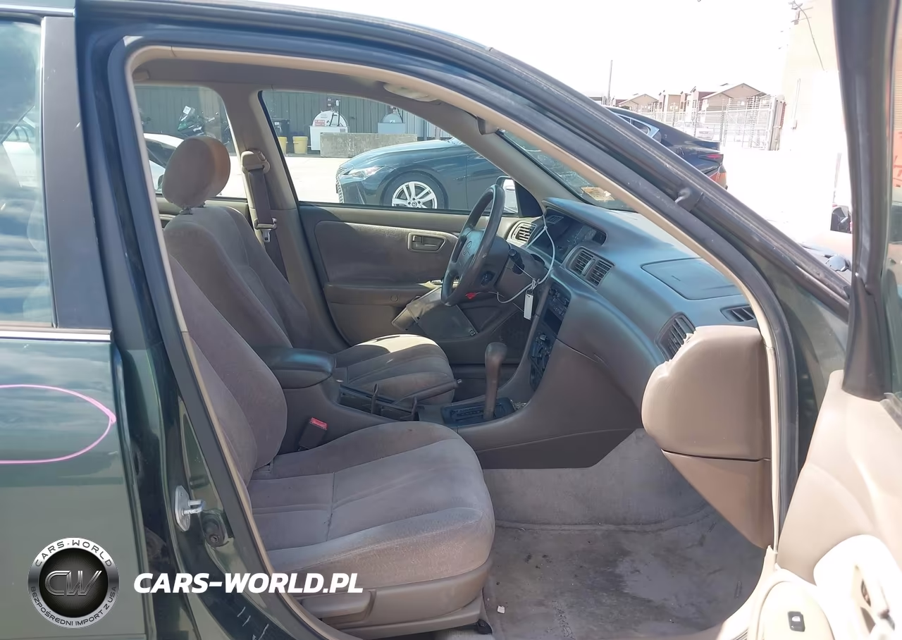 1999 Toyota Camry Le VIN:4T1BG22K4XU520893 - 5