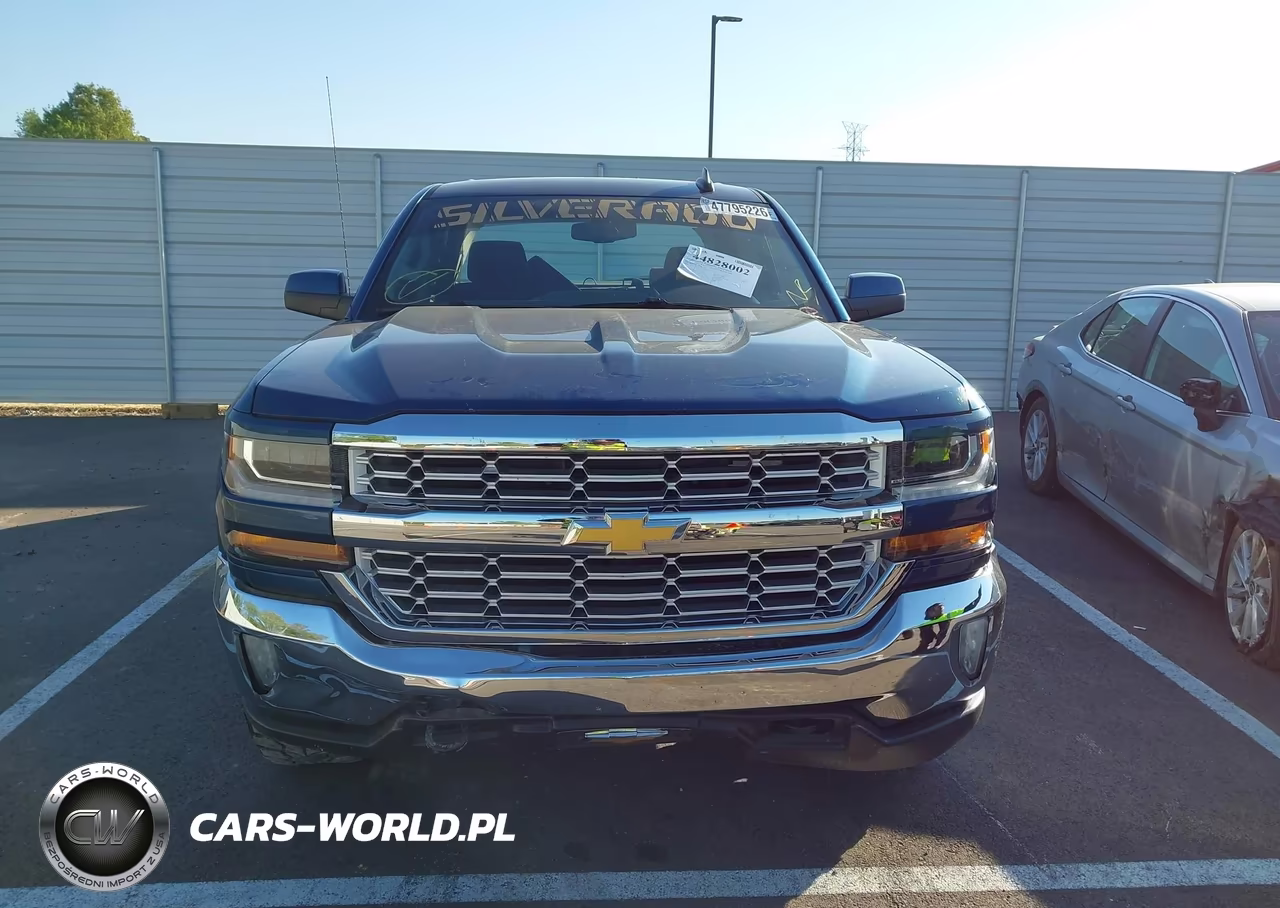 2018 Chevrolet Silverado 1500 2Lt VIN:3GCUKREC8JG405846 - 11
