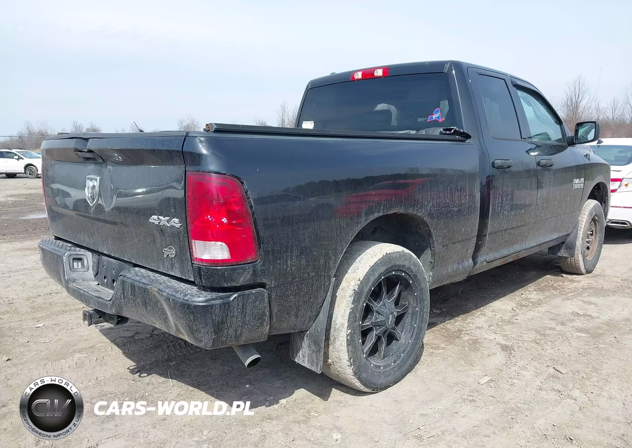 2018 Ram 1500 Express 4X4 6'4 Box VIN:1C6RR7FG3JS303118 - 4
