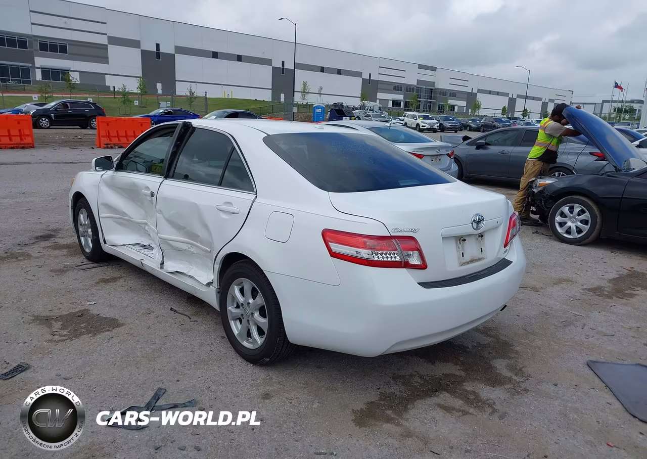 2011 Toyota Camry Le VIN:4T4BF3EK1BR134693 - 3
