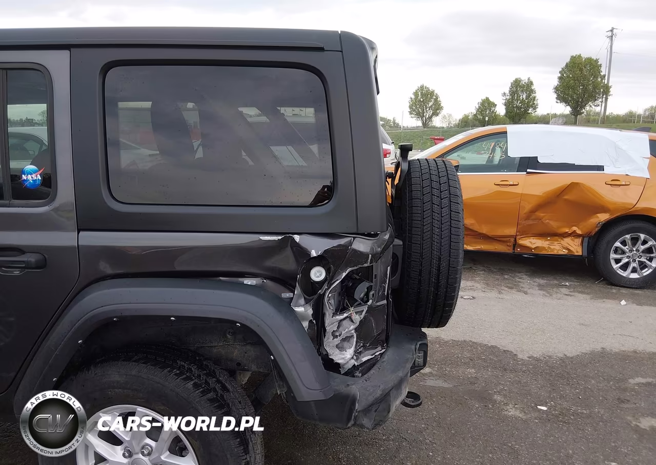 2023 Jeep Wrangler 4-Door Sport S 4X4 VIN:1C4HJXDN7PW680324 - 6