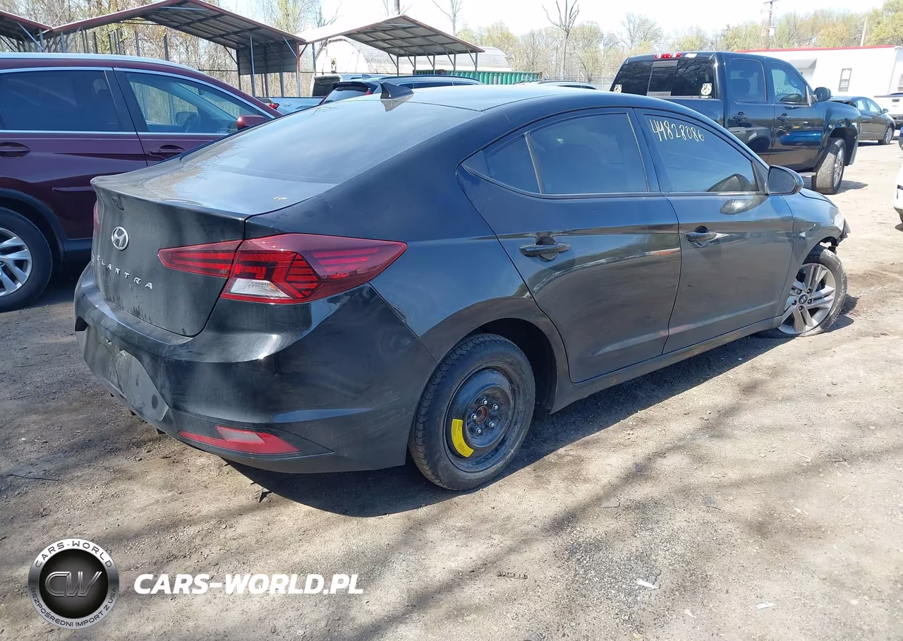 2019 Hyundai Elantra Sel VIN:5NPD84LF9KH474357 - 4
