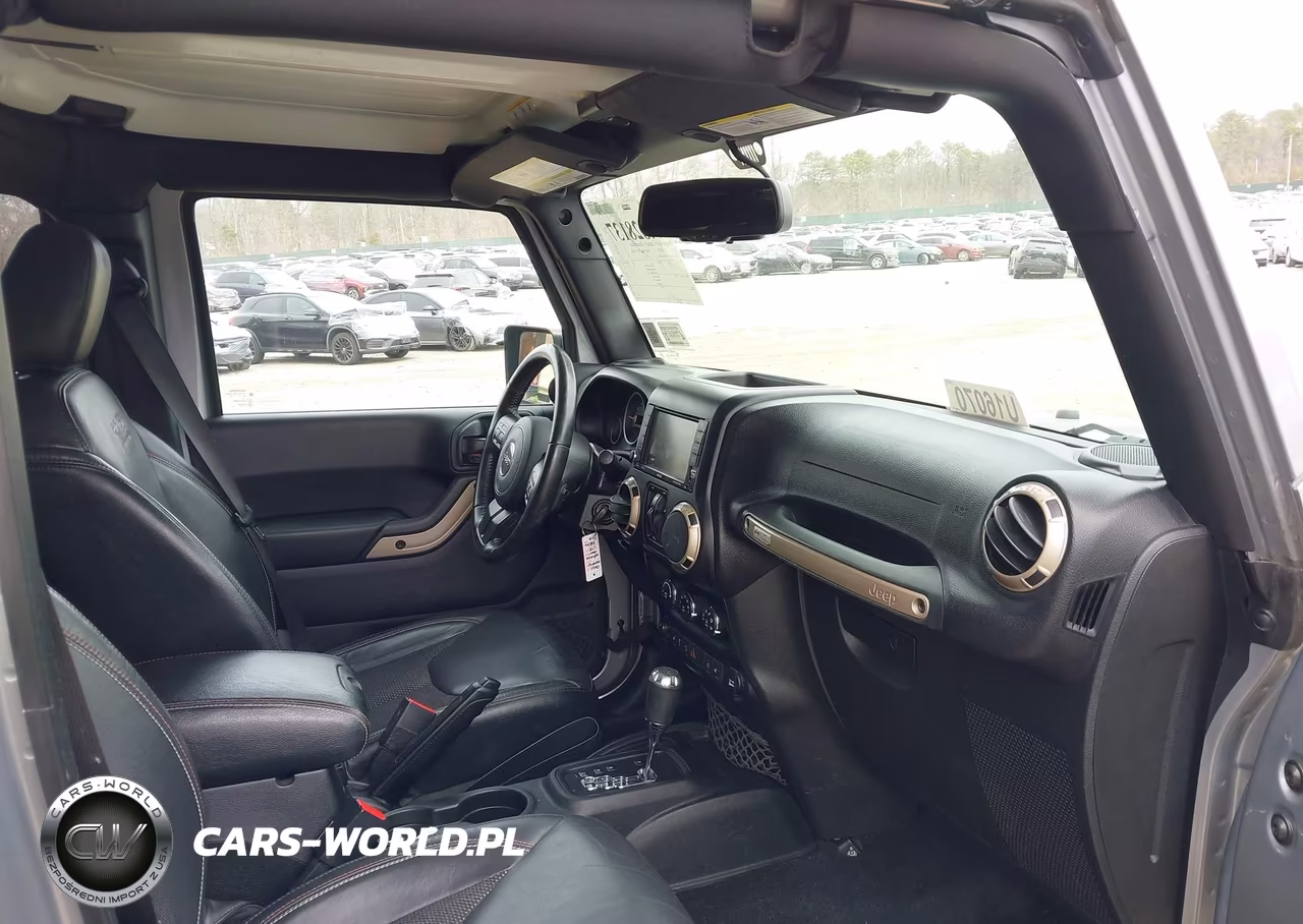2017 Jeep Wrangler Unlimited 75Th Anniversary Edition 4X4 VIN:1C4HJWEG0HL530827 - 5