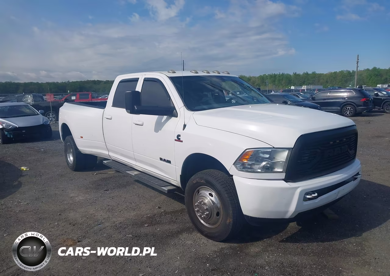 2015 Ram 3500 Chassis Tradesman-Slt-Laramie