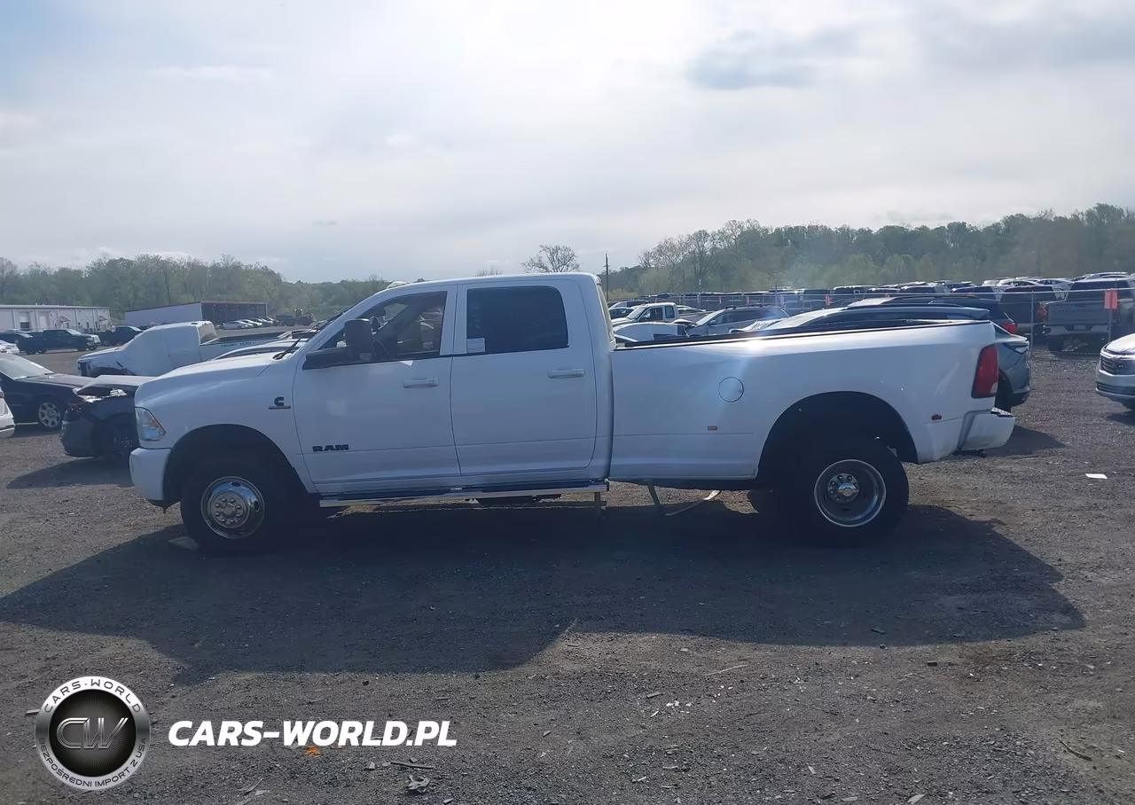 2015 Ram 3500 Chassis Tradesman-Slt-Laramie VIN:3C7WRSCL5FG642853 - 14