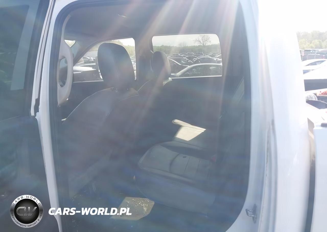 2015 Ram 3500 Chassis Tradesman-Slt-Laramie VIN:3C7WRSCL5FG642853 - 6