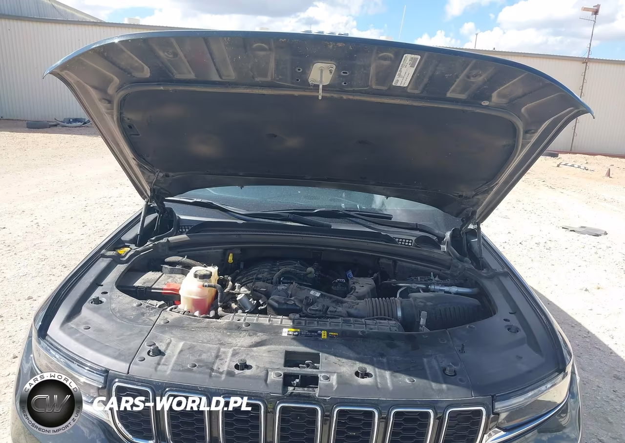 2024 Jeep Grand Cherokee L Limited 4X4 VIN:1C4RJKBG4R8623632 - 10