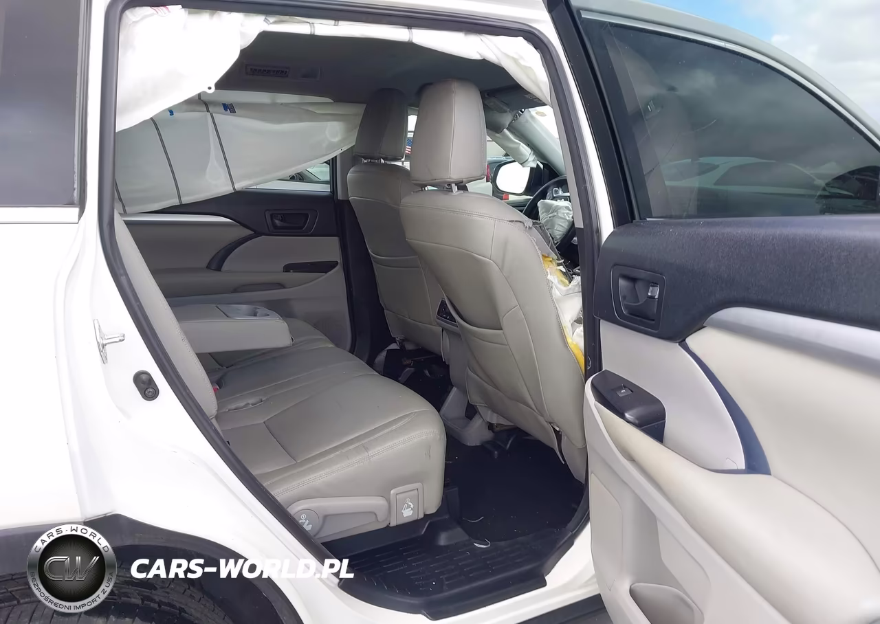 2018 Toyota Highlander Le VIN:5TDZARFH2JS037085 - 8