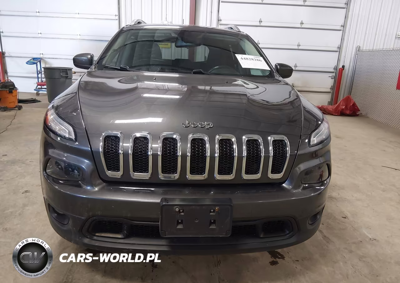 2017 Jeep Cherokee Latitude 4X4 VIN:1C4PJMCS5HD228662 - 12