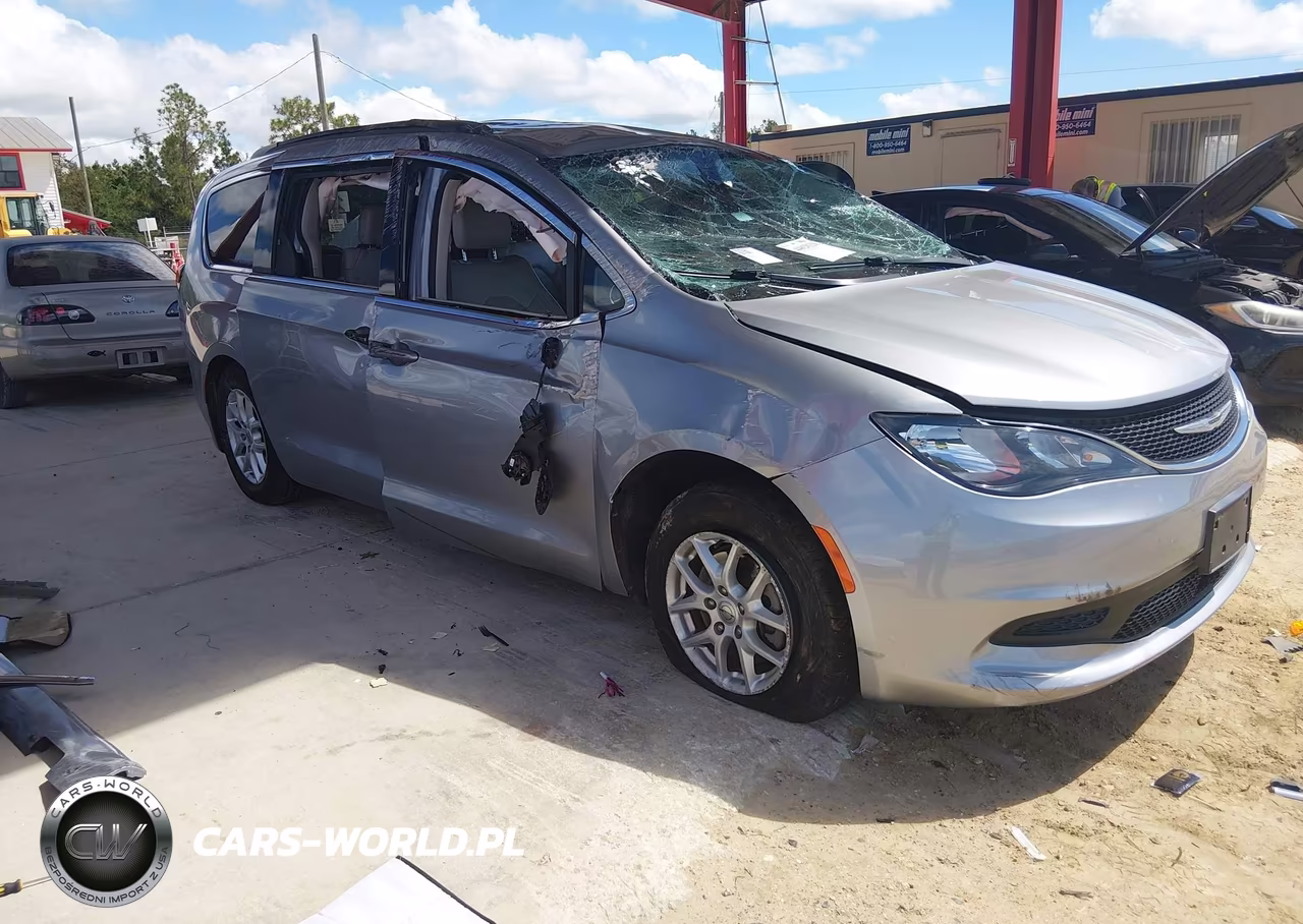 2021 Chrysler Voyager Lxi