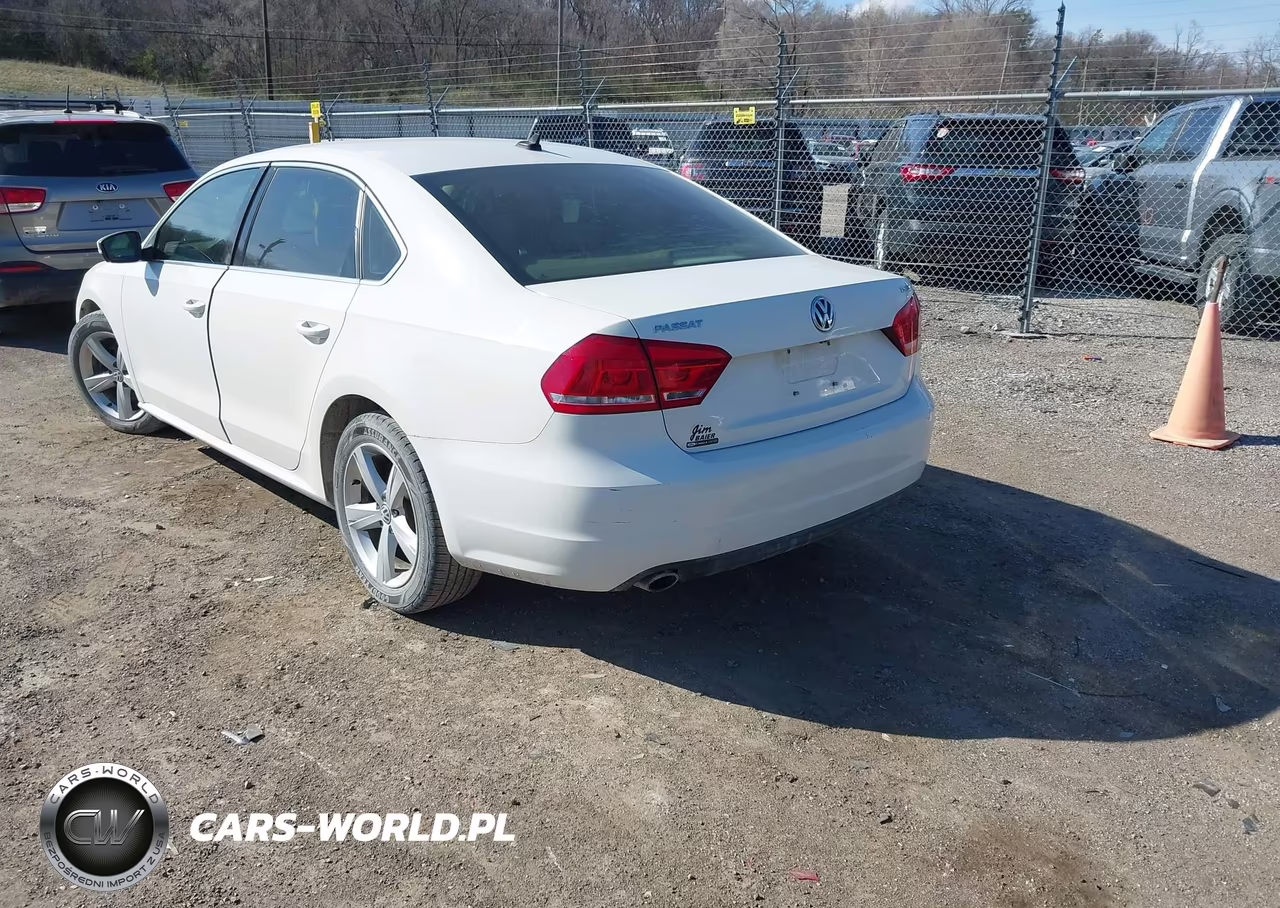 2014 Volkswagen Passat 1.8T Se VIN:1VWBS7A35EC040663 - 3