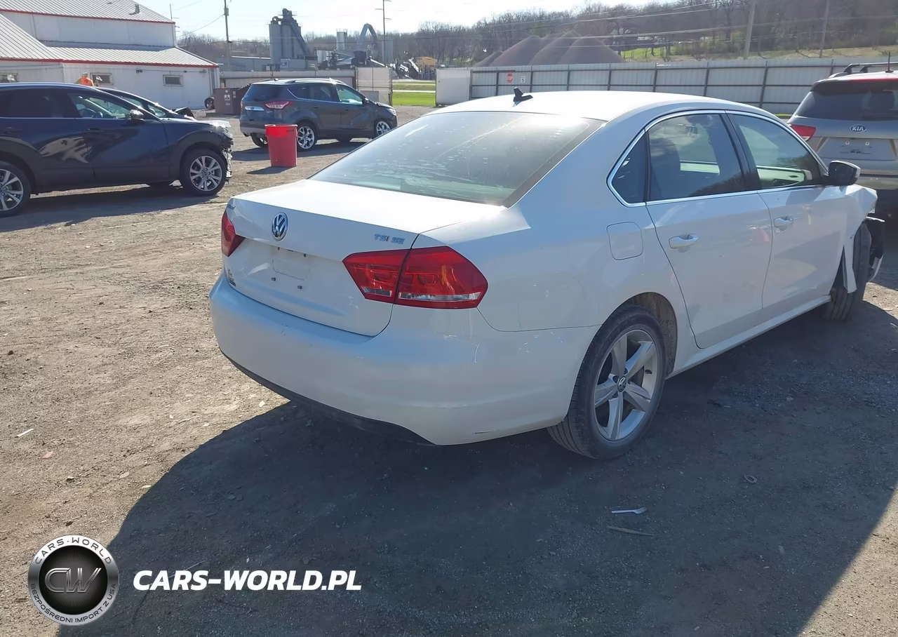 2014 Volkswagen Passat 1.8T Se VIN:1VWBS7A35EC040663 - 4