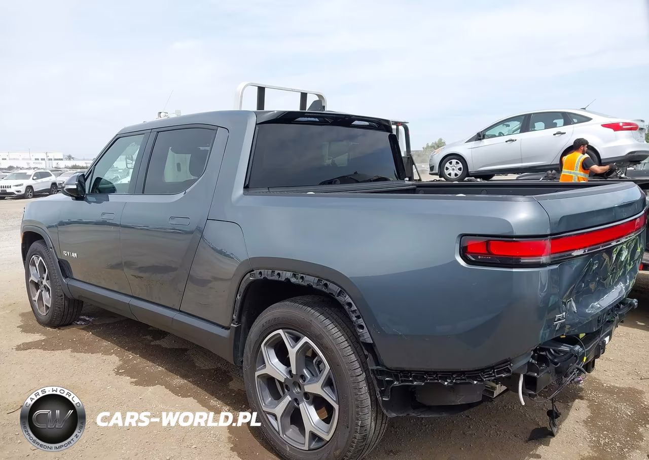 2024 Rivian R1T Adventure Dual Motor Large Pack-Adventure Dual Motor Perf Large Pack VIN:7FCTGBAA1RN033675 - 15