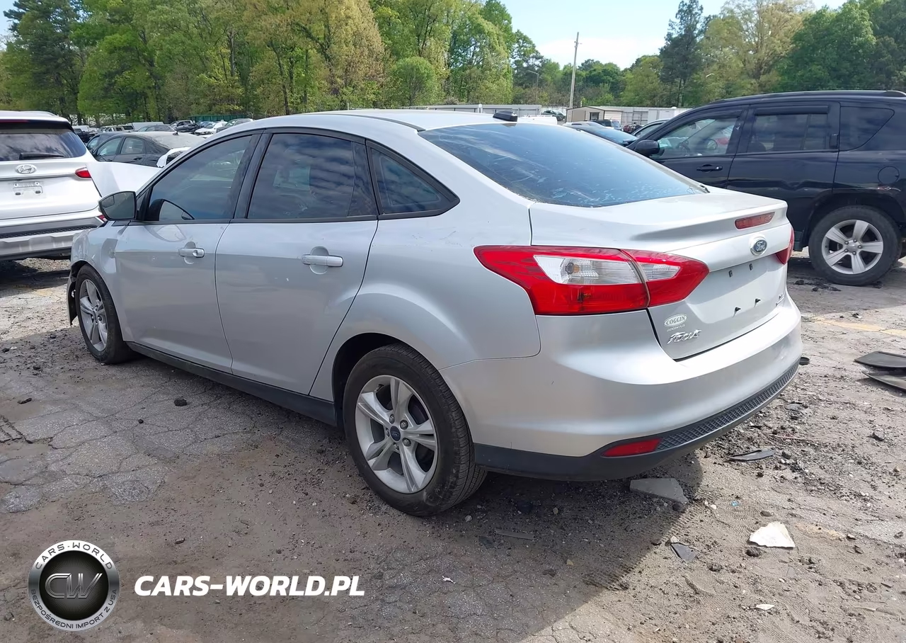 2014 Ford Focus Se VIN:1FADP3F29EL458087 - 3