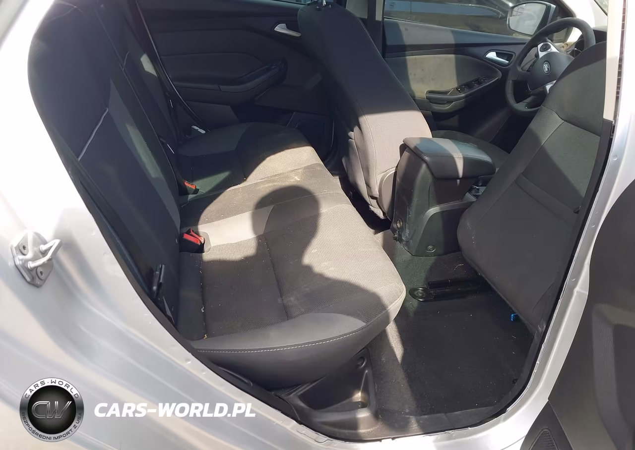 2014 Ford Focus Se VIN:1FADP3F29EL458087 - 8