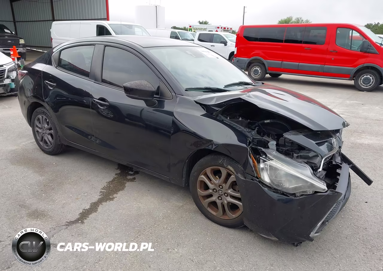 2019 Toyota Yaris Le – zdjęcie 1 z 18