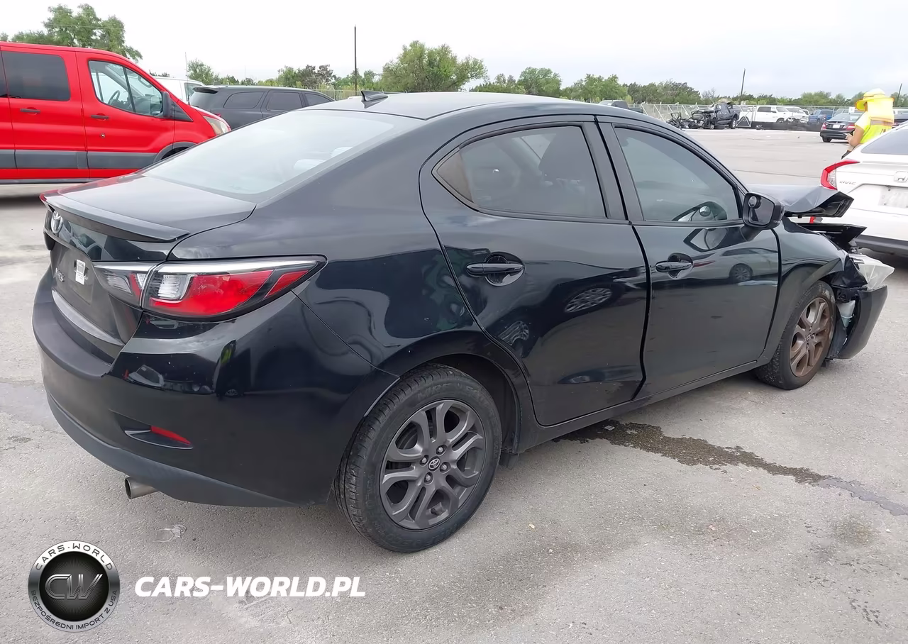 2019 Toyota Yaris Le VIN:3MYDLBYV8KY514323 - 4