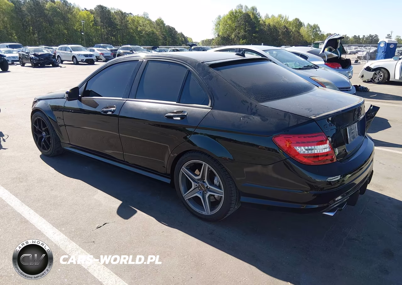 2011 Mercedes-Benz C 63 Amg VIN:WDDGF7HB5BF562834 - 3