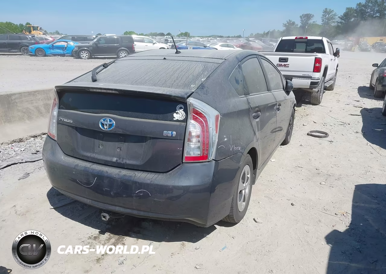 2013 Toyota Prius VIN:JTDKN3DU9D5690915 - 4