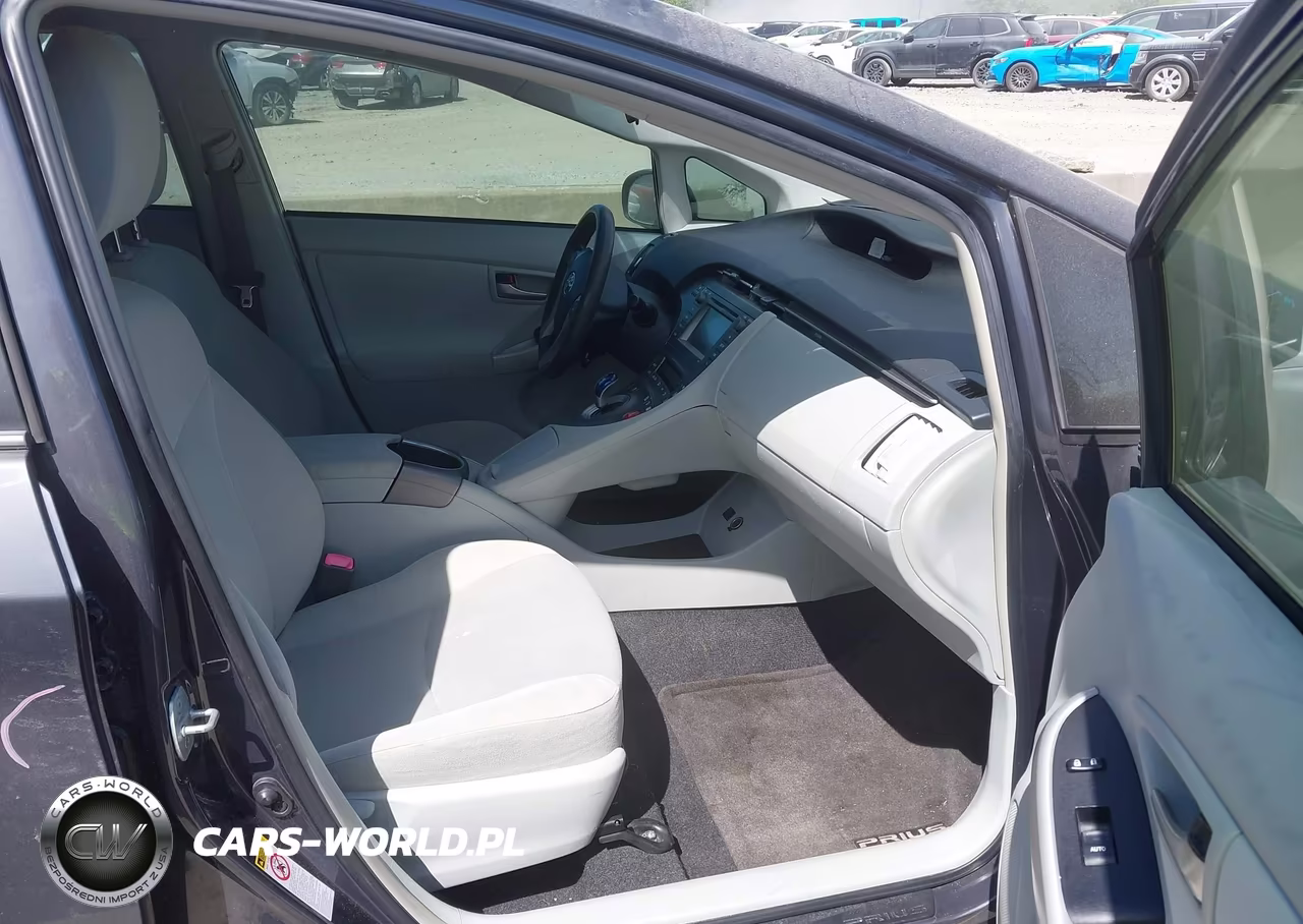 2013 Toyota Prius VIN:JTDKN3DU9D5690915 - 5