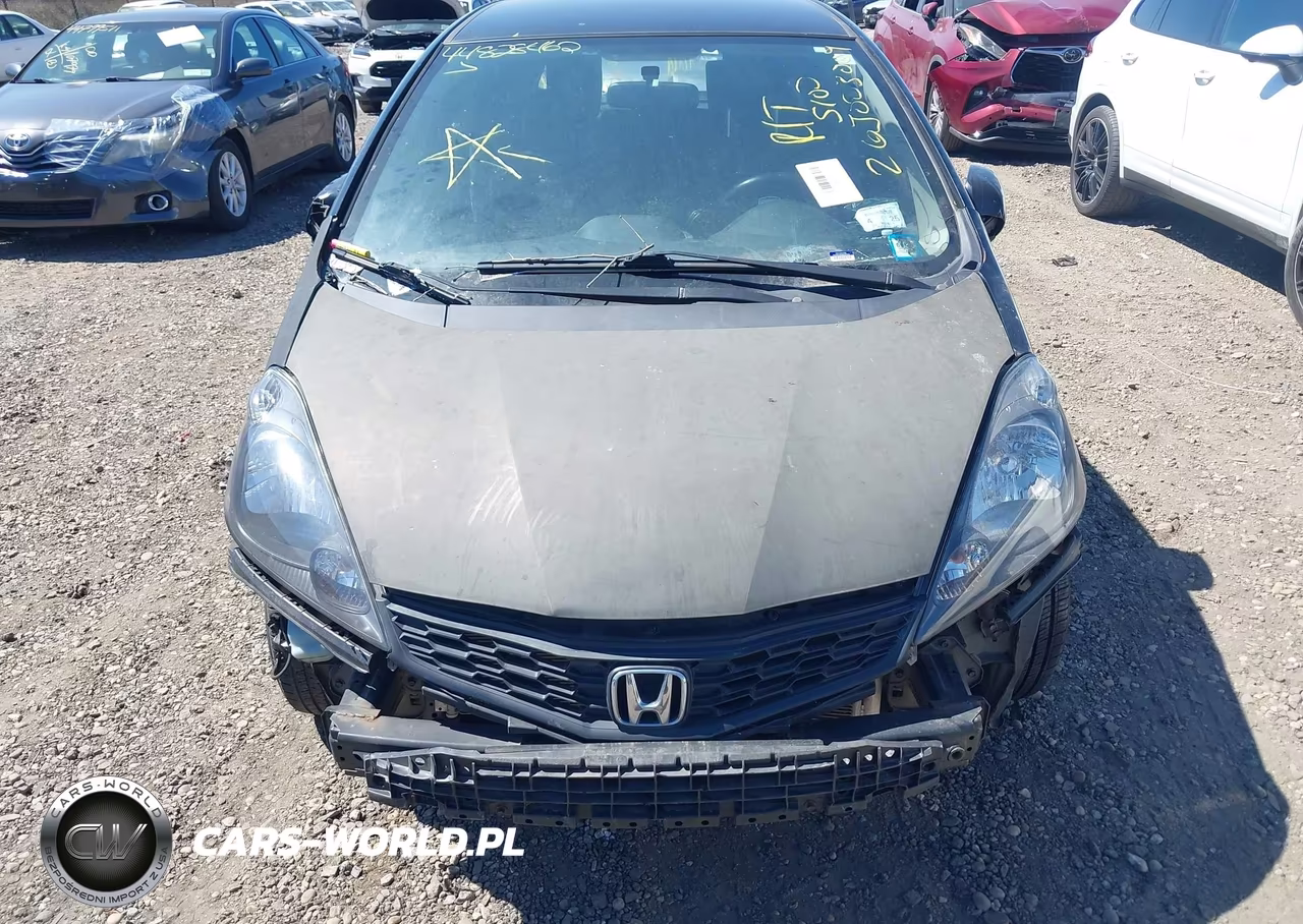 2013 Honda Fit Sport VIN:JHMGE8H58DC018540 - 11