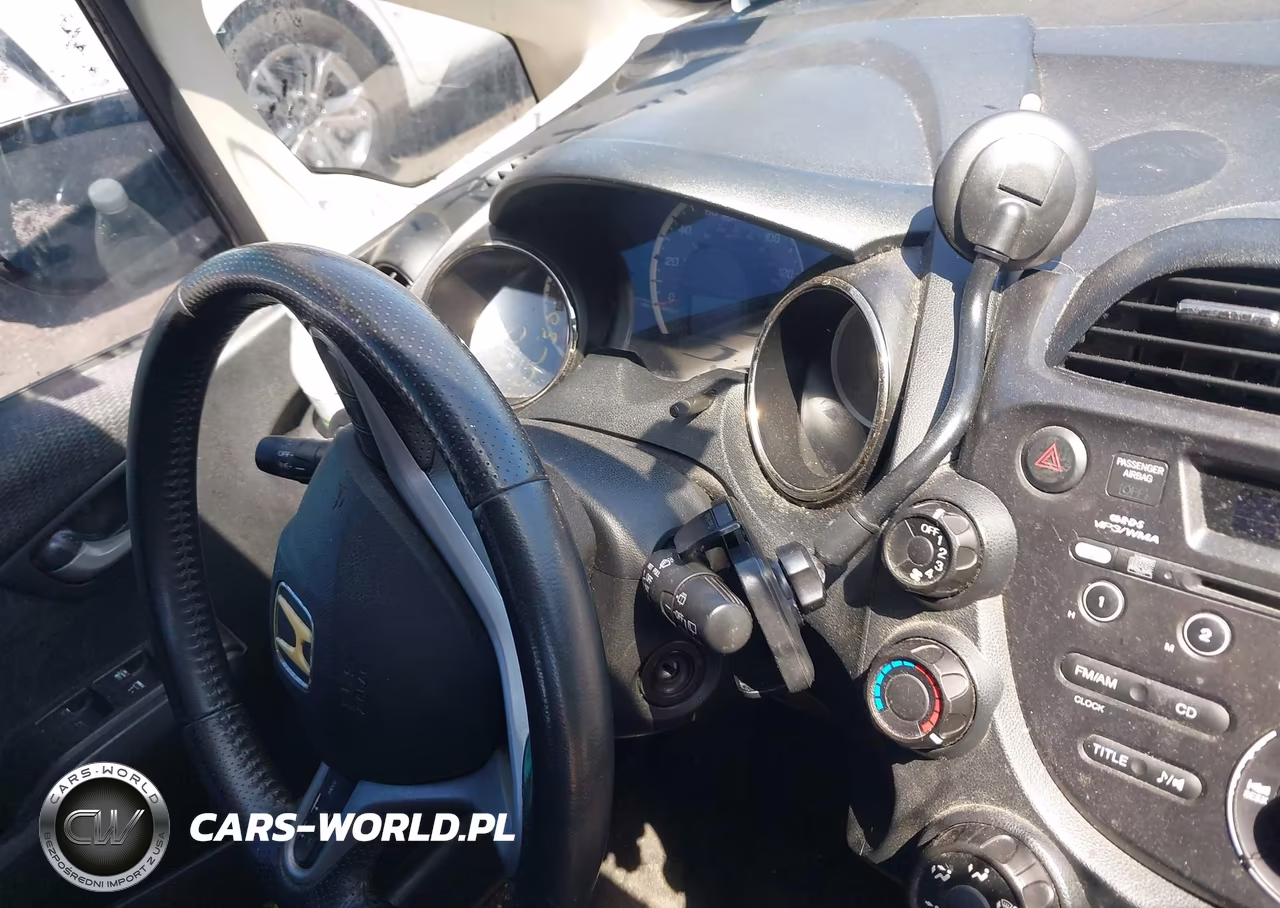 2013 Honda Fit Sport VIN:JHMGE8H58DC018540 - 14