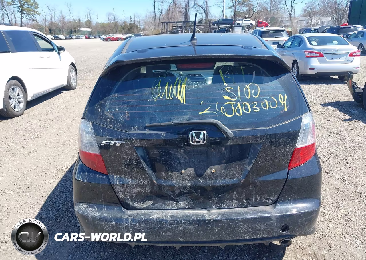 2013 Honda Fit Sport VIN:JHMGE8H58DC018540 - 15