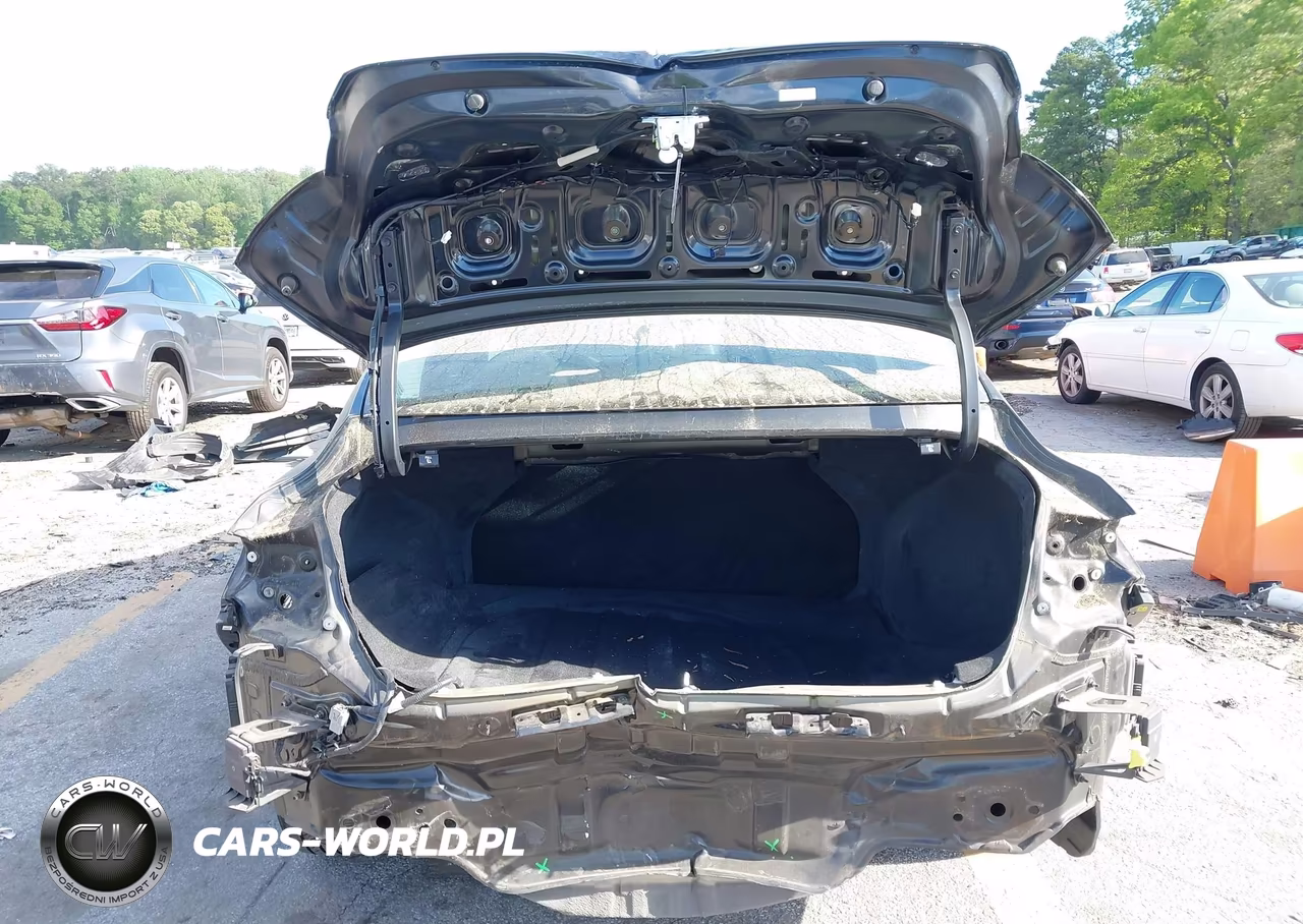 2023 Hyundai Elantra Sel VIN:KMHLM4AG8PU571318 - 17