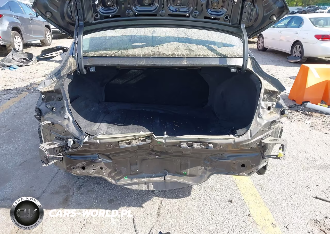 2023 Hyundai Elantra Sel VIN:KMHLM4AG8PU571318 - 6