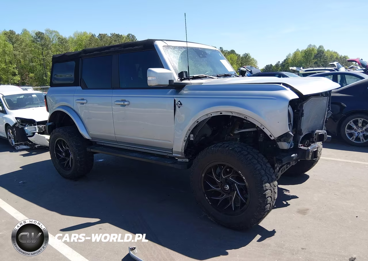 2023 Ford Bronco Outer Banks