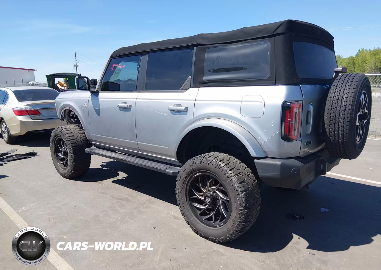 2023 Ford Bronco Outer Banks VIN:1FMDE5BH3PLA88453 - 3