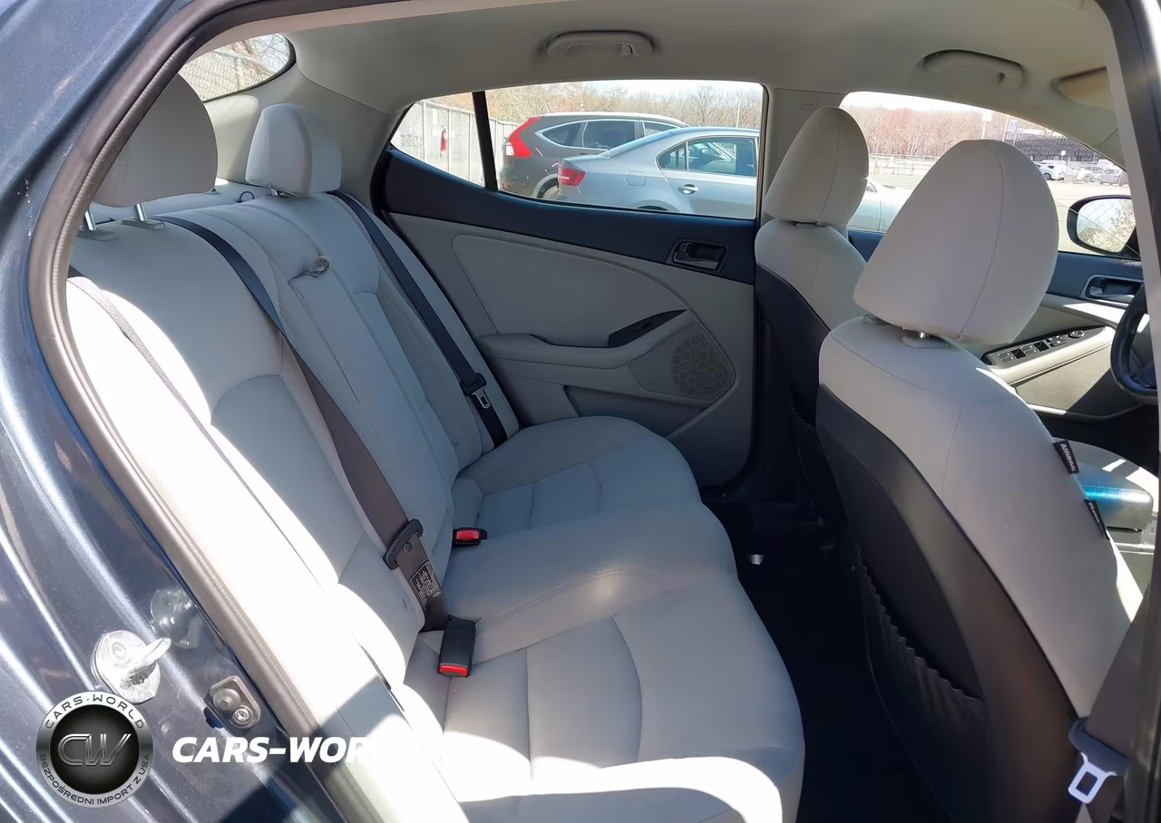 2015 Kia Optima Lx VIN:KNAGM4A77F5558720 - 8