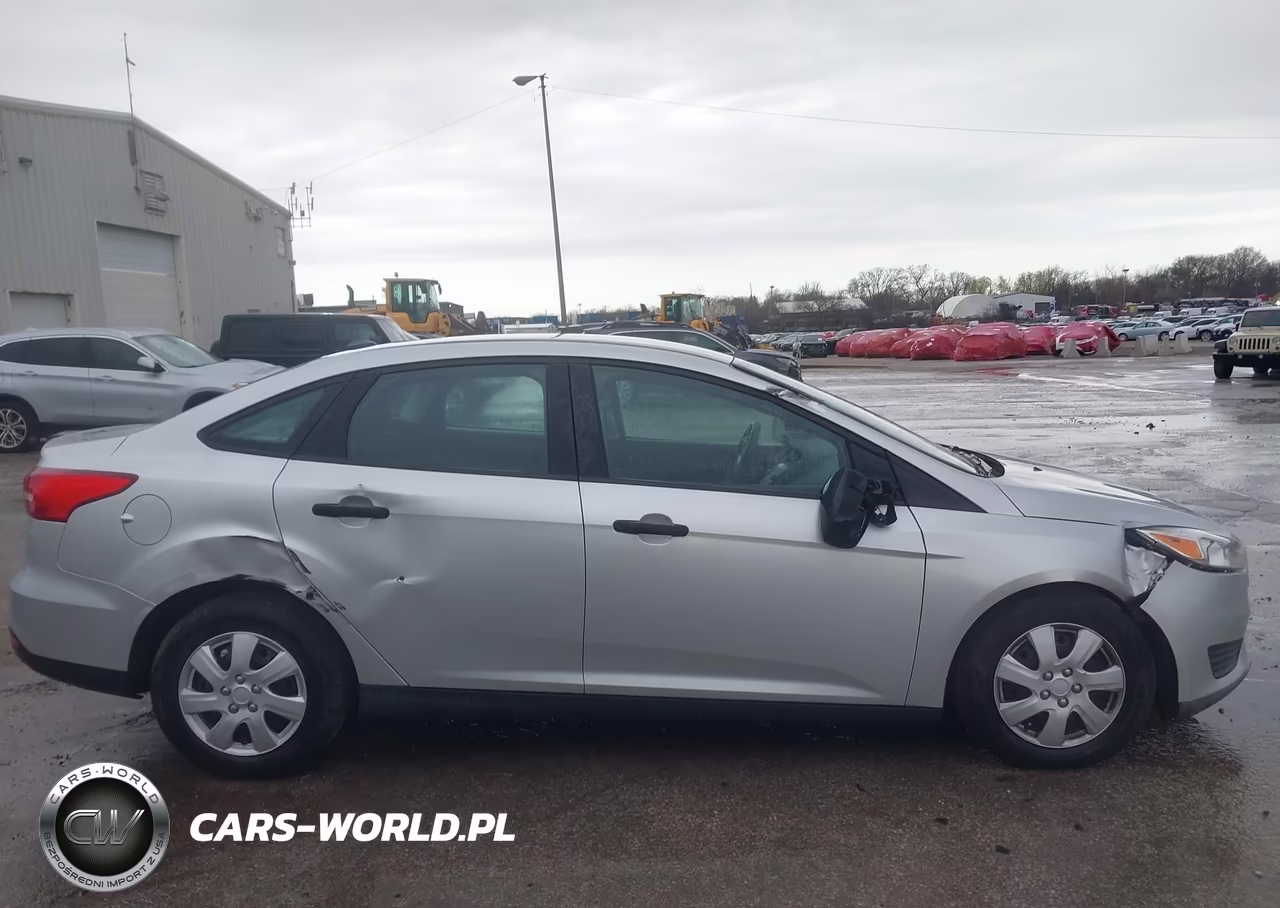 2018 Ford Focus S VIN:1FADP3E28JL215172 - 13