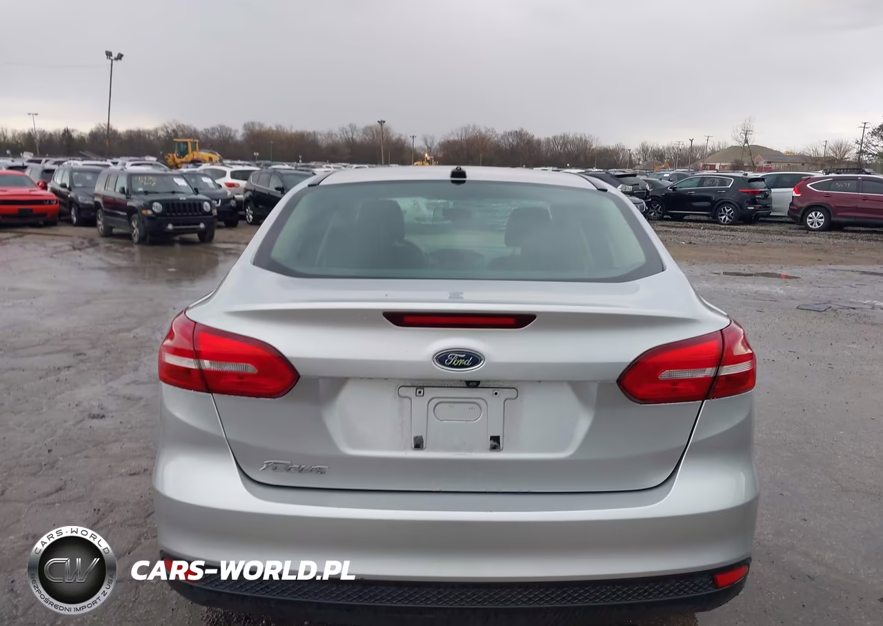 2018 Ford Focus S VIN:1FADP3E28JL215172 - 16