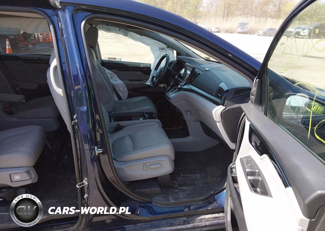 2018 Honda Odyssey Elite VIN:5FNRL6H94JB108967 - 5