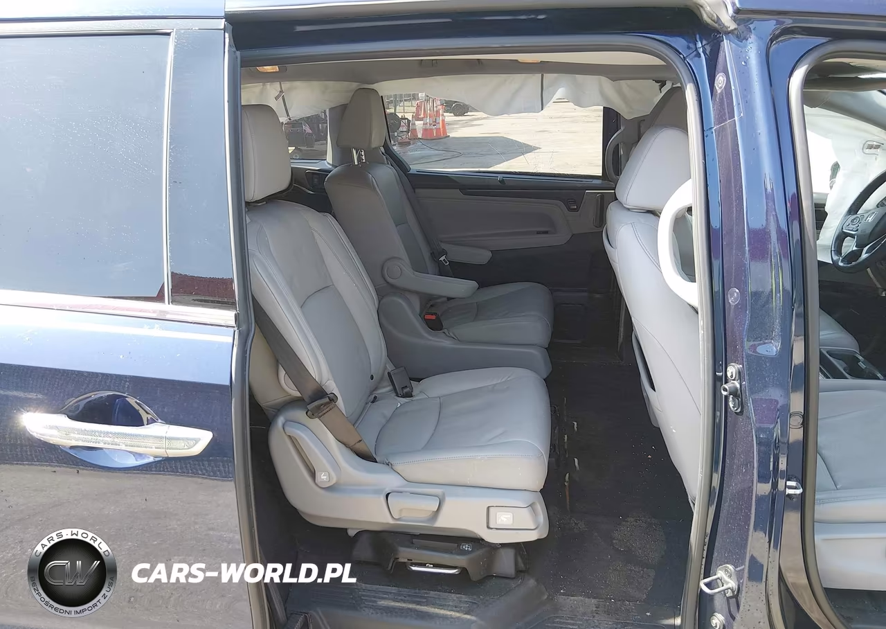 2018 Honda Odyssey Elite VIN:5FNRL6H94JB108967 - 8