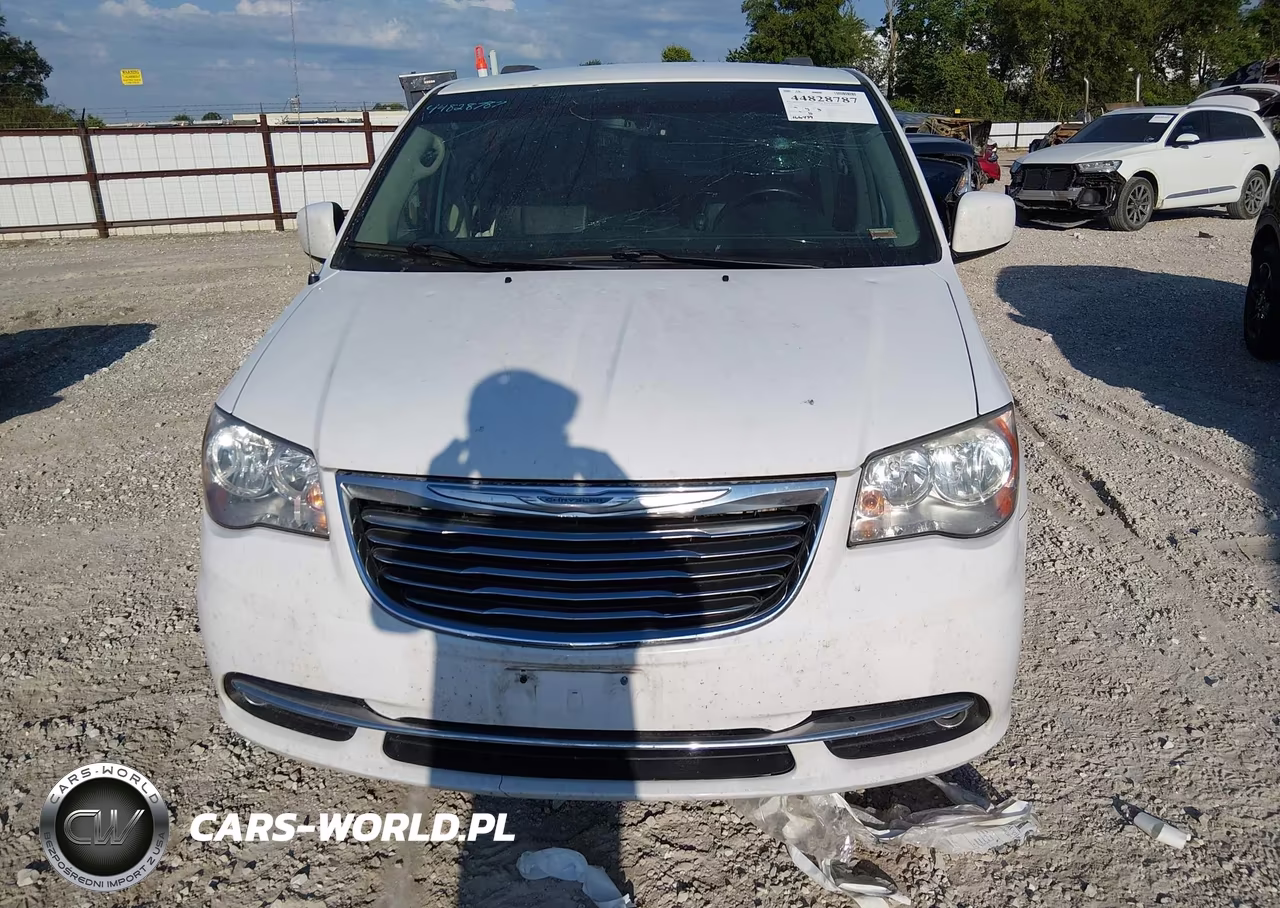 2015 Chrysler Town & Country Touring VIN:2C4RC1BG7FR538952 - 12