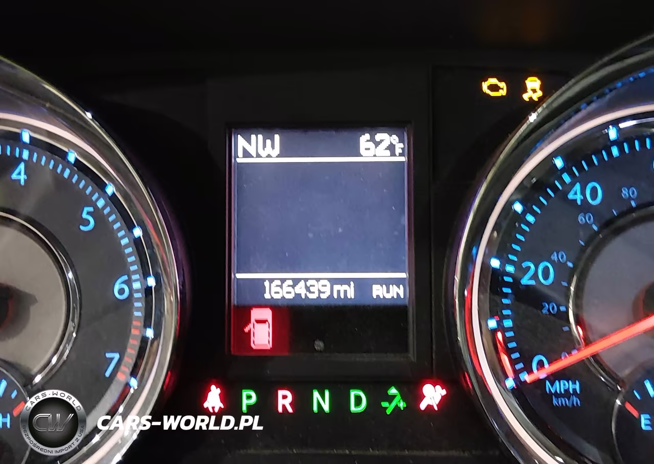 2015 Chrysler Town & Country Touring VIN:2C4RC1BG7FR538952 - 15
