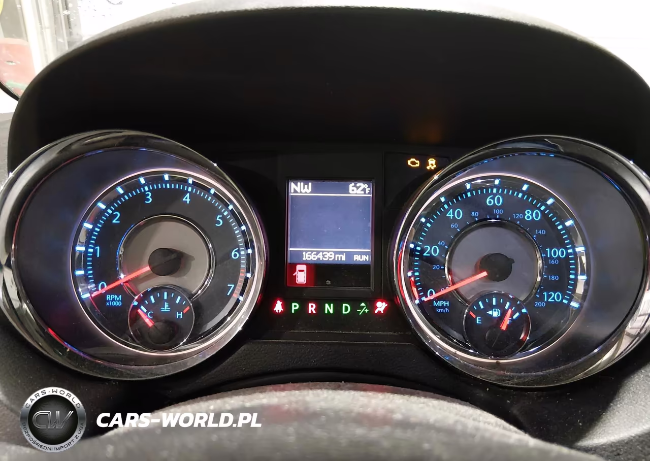 2015 Chrysler Town & Country Touring VIN:2C4RC1BG7FR538952 - 7