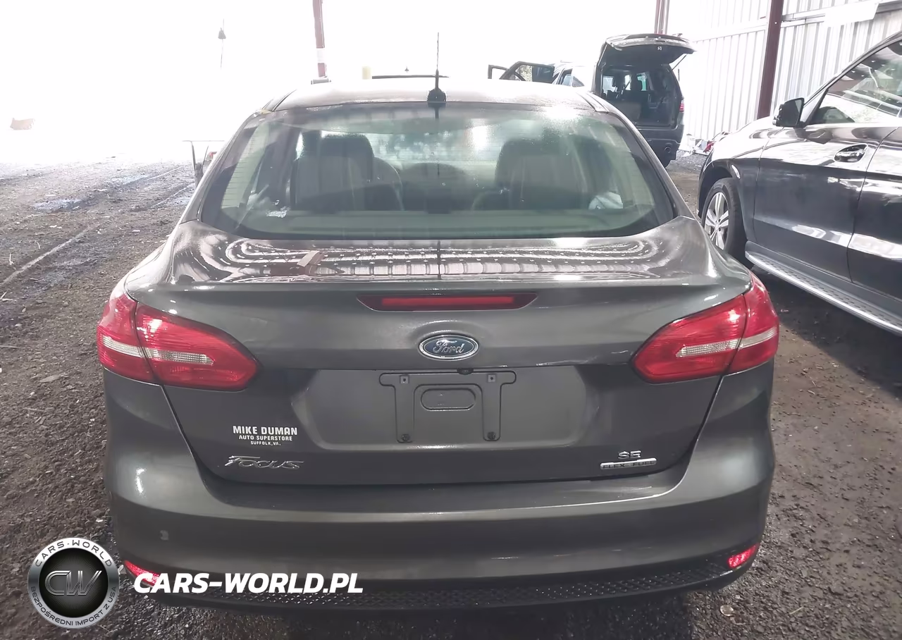 2016 Ford Focus Se VIN:1FADP3F26GL296602 - 16